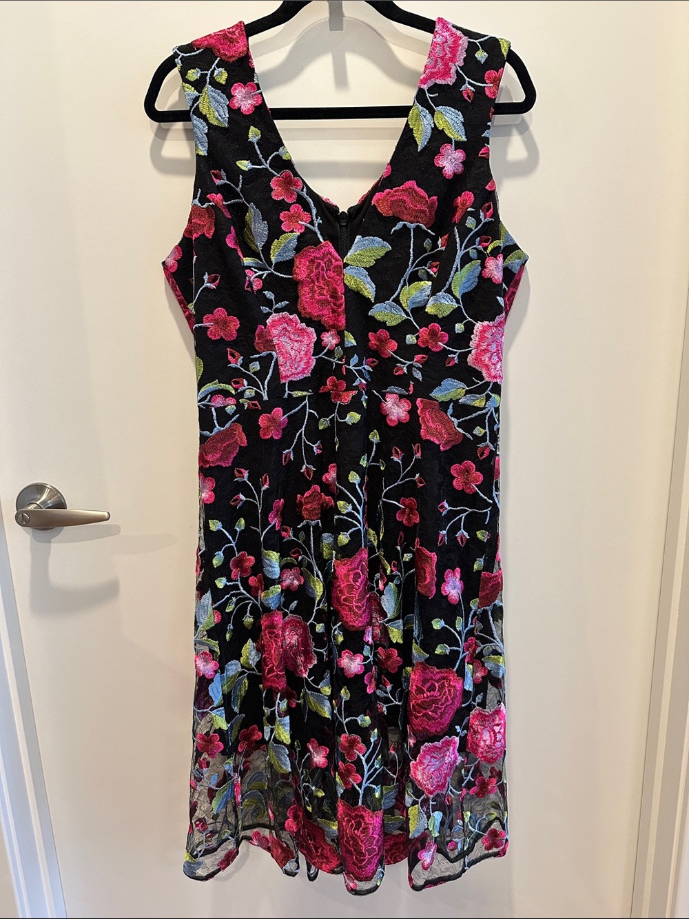 Dress the Population Black Midi Dress with Pink Floral Embroidery sz L